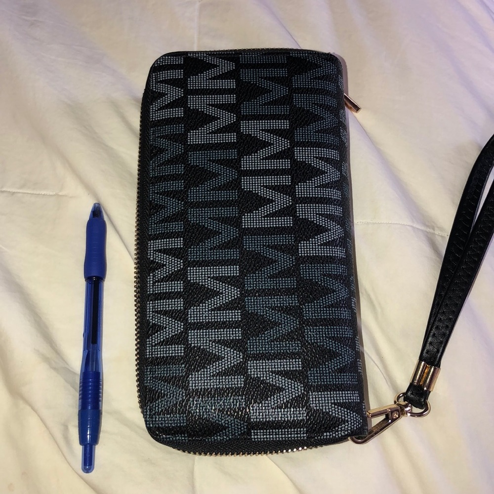 Wallet - Picture 3 of 3